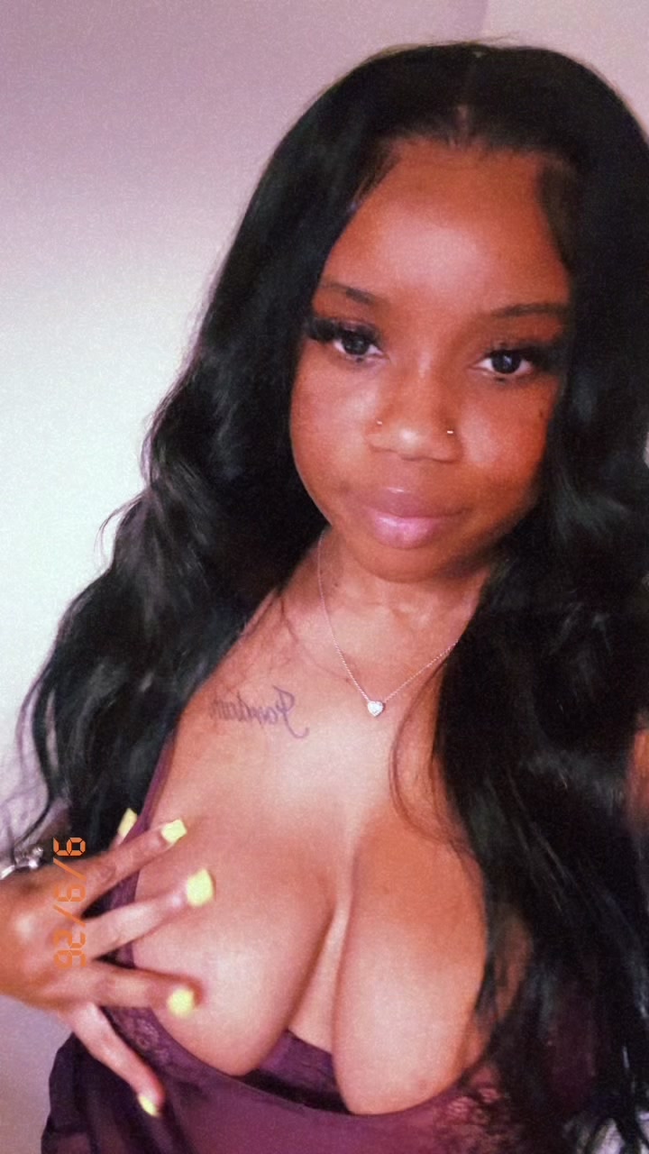 @TheRealAlexisKierra