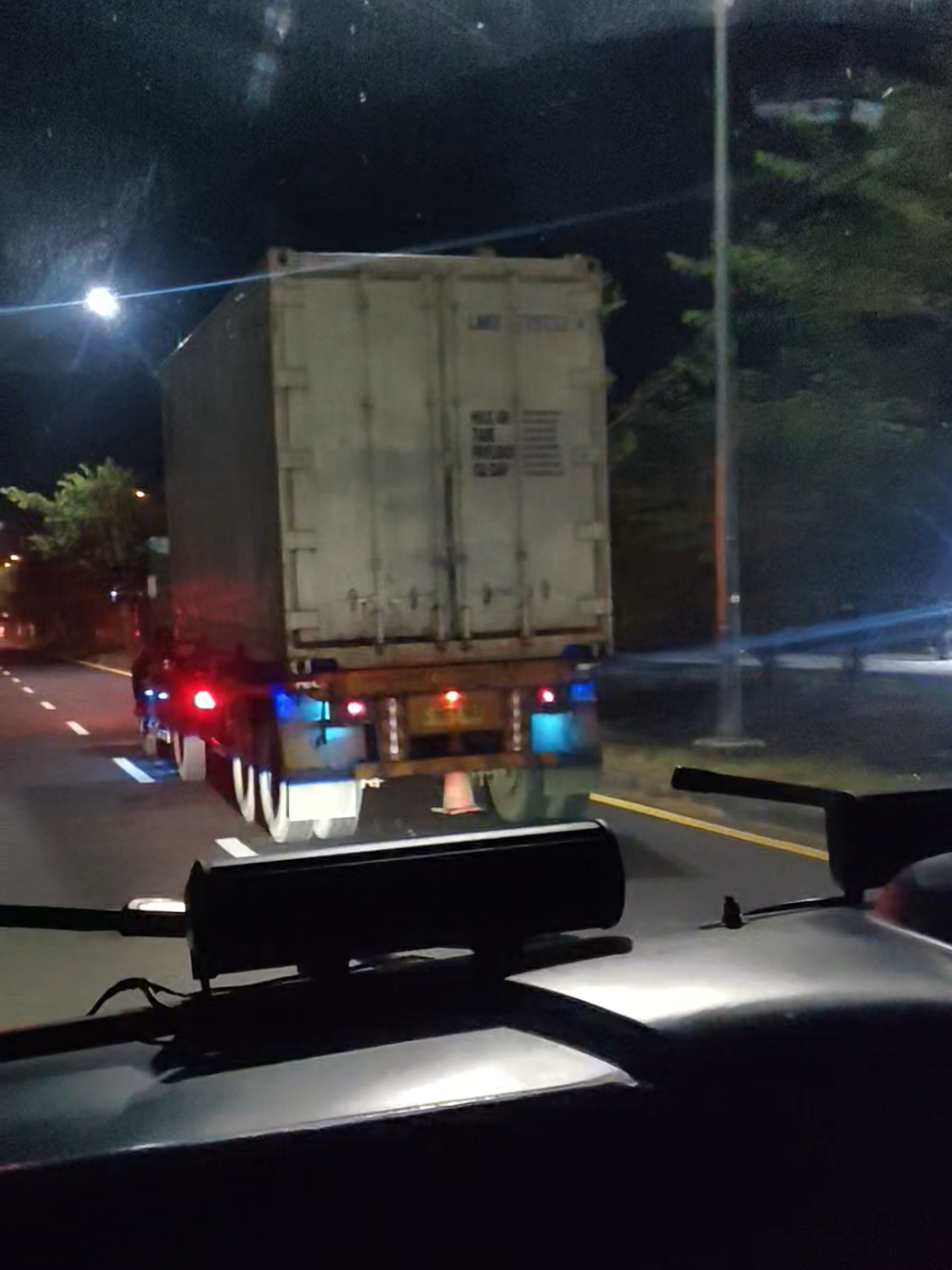 @sewaelflong_hiace_surabaya