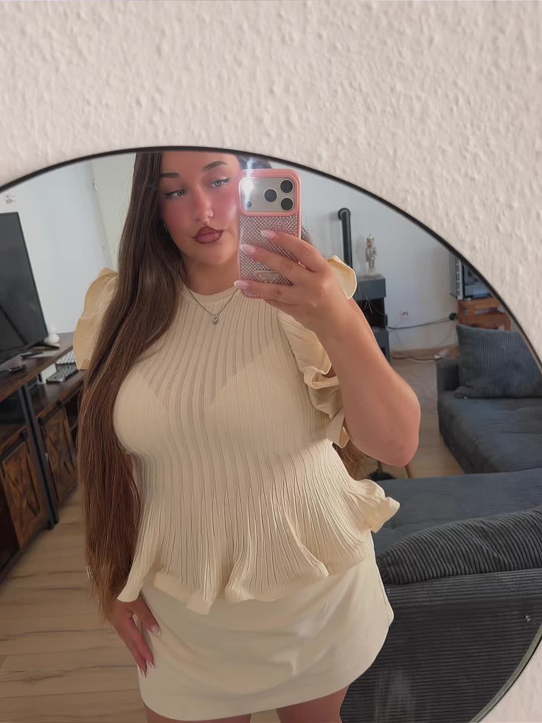 @Seline