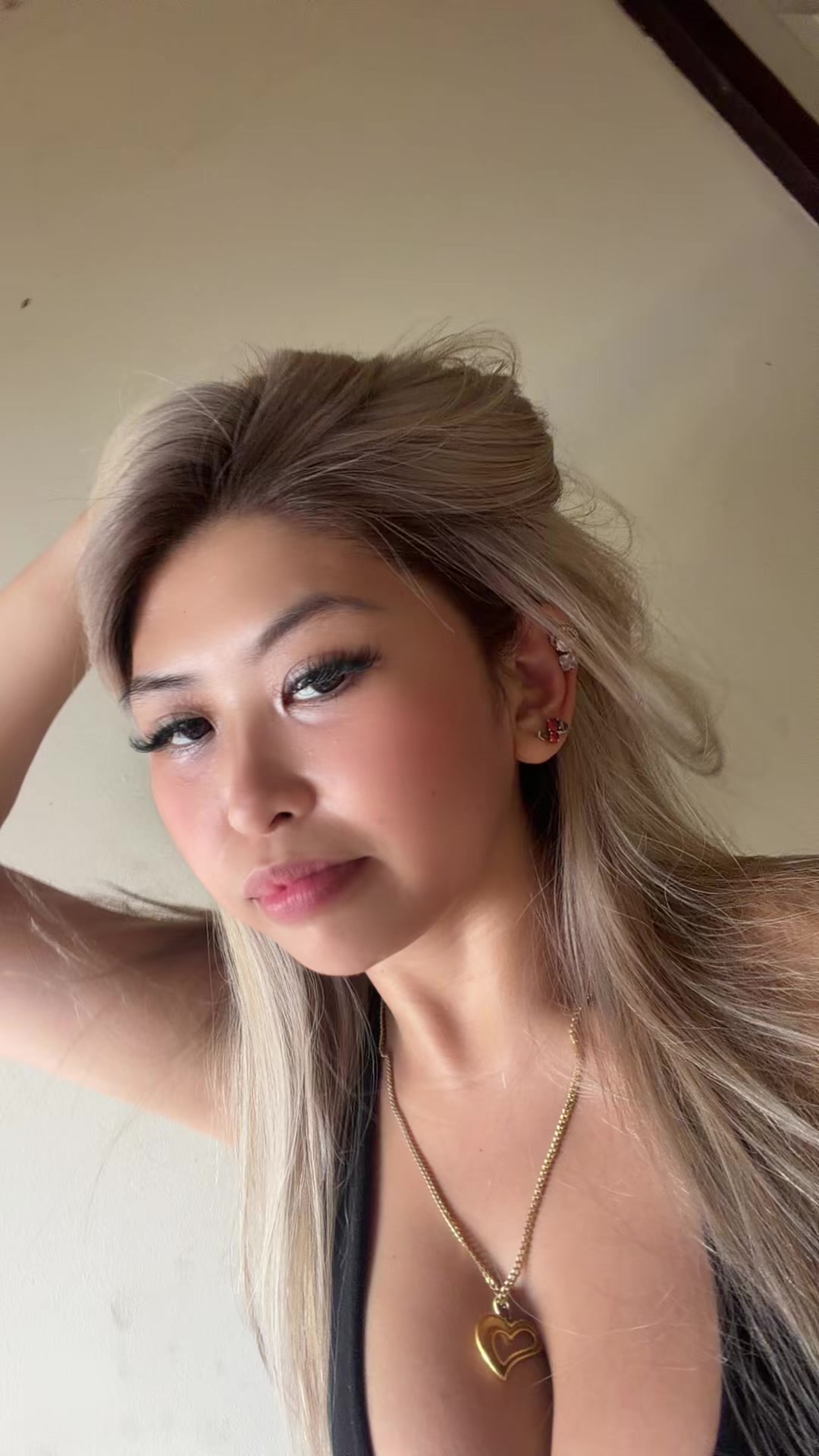 @RoxxieA