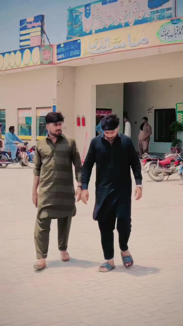 @👑عزیر~Pathan🤍🌼