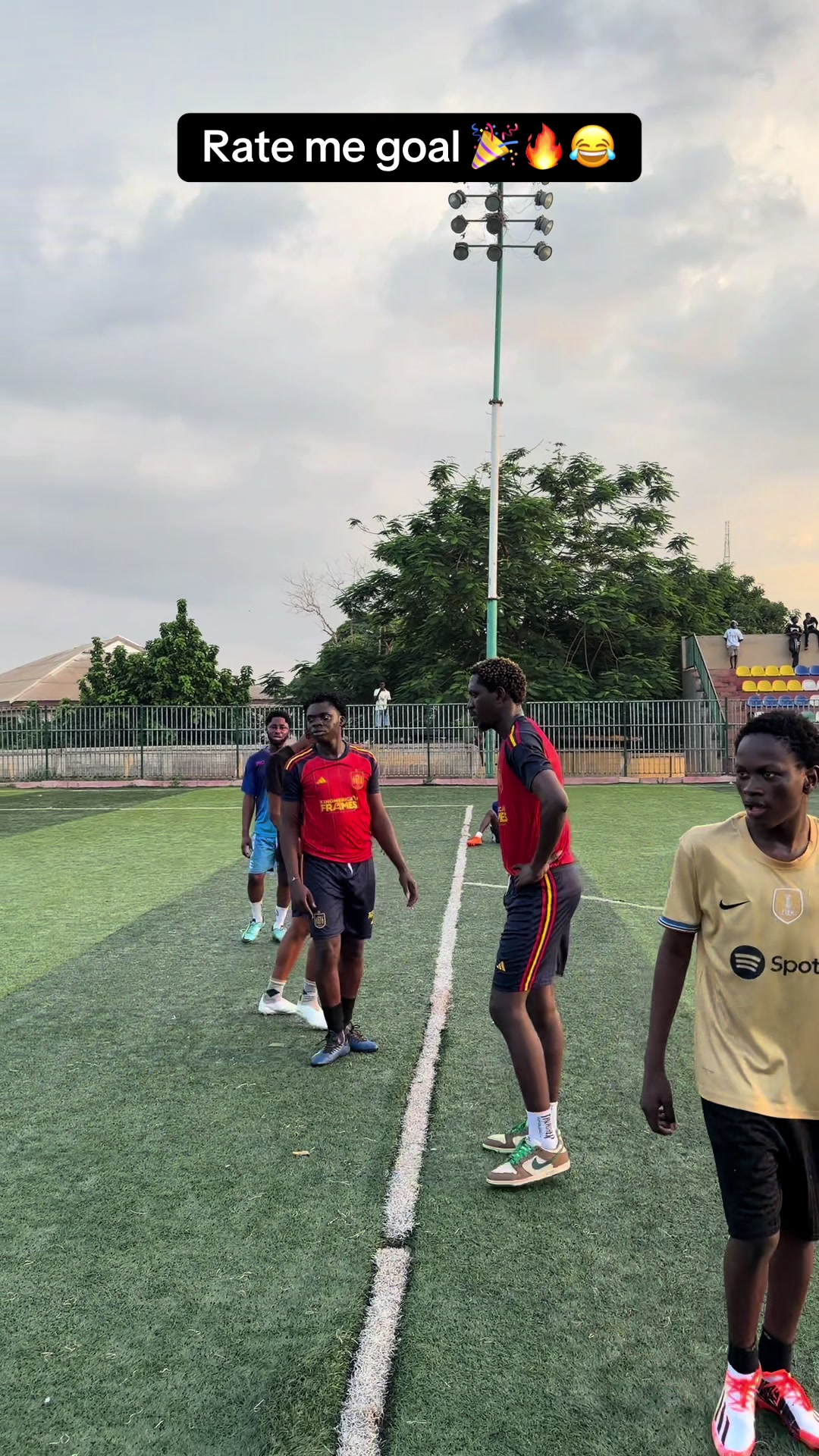 @COMBOS MAN 🇬🇭🌟