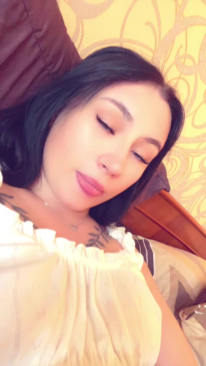 @𝓝 🐍