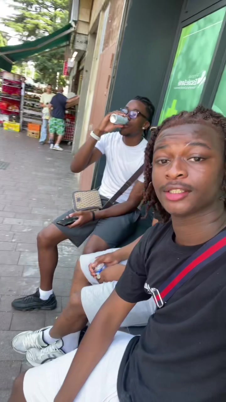 @Mouss🇬🇳