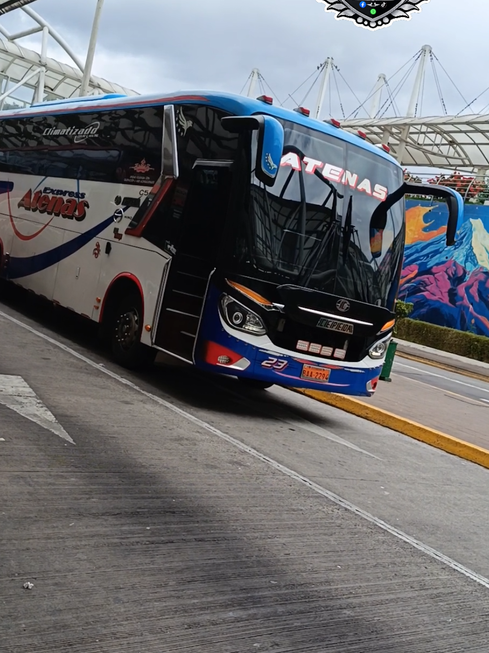 @Alejo_buses