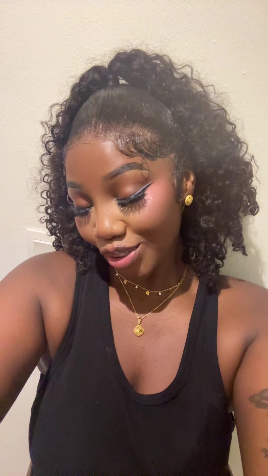 @Sandi bites twice.💎