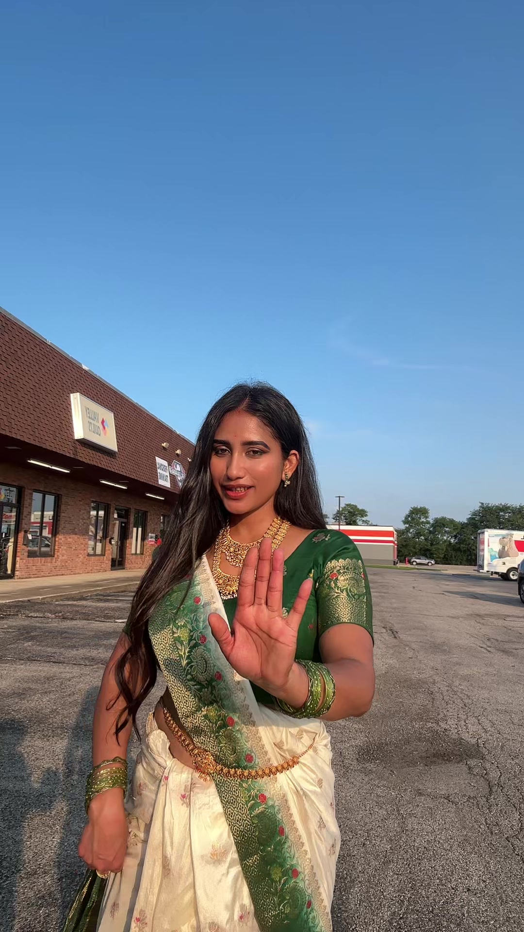 @Kalpana🧿