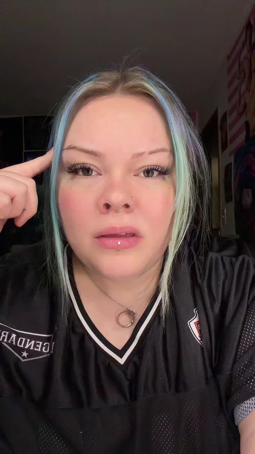 @Meganlarson777