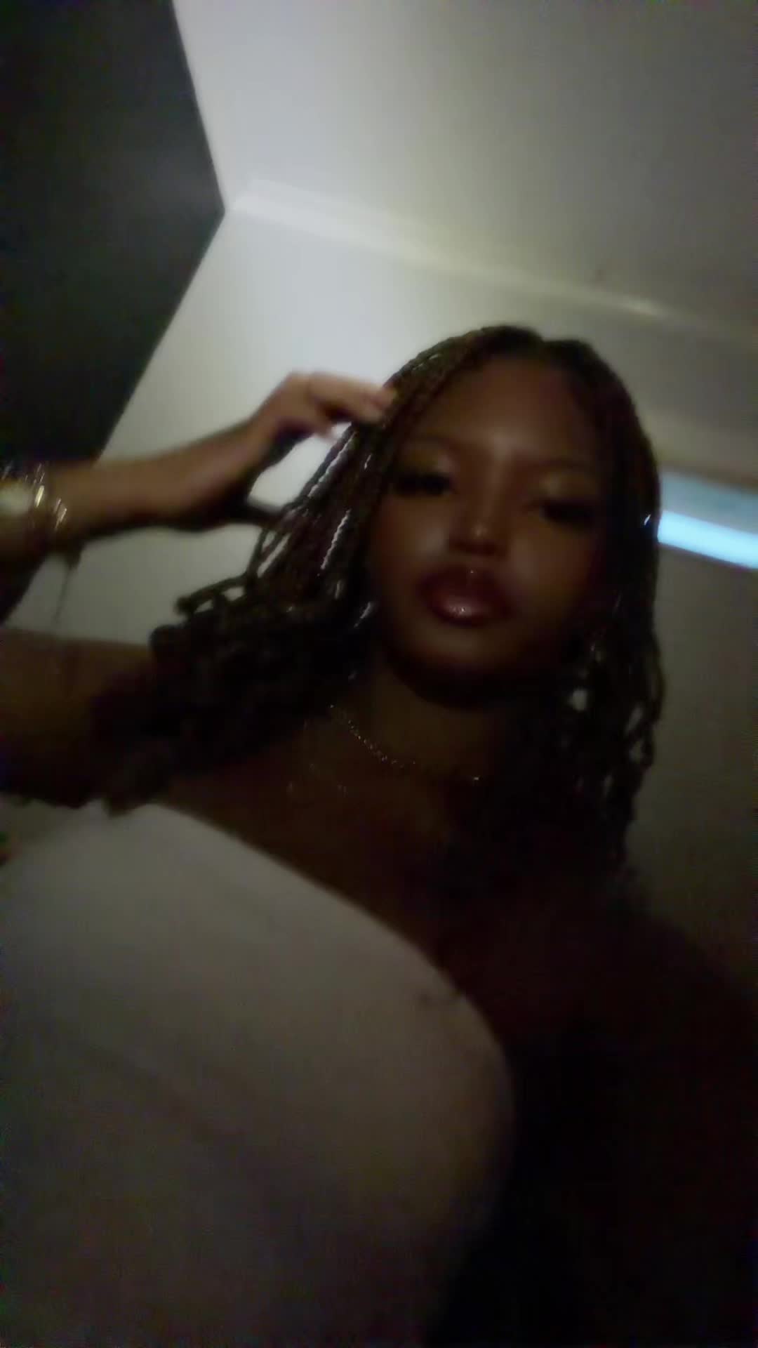 @urnewfavbrownskin