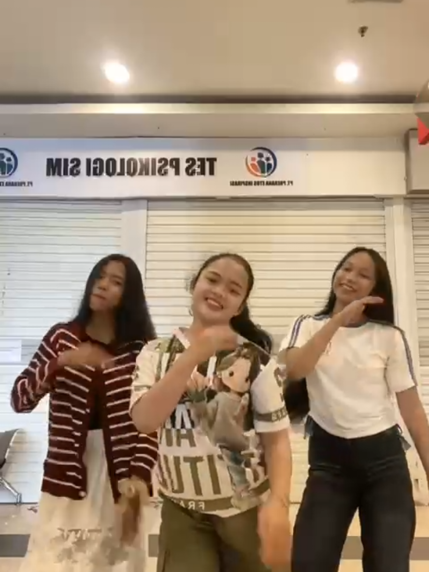 @Ibunya Neng Adel 💝💃✨