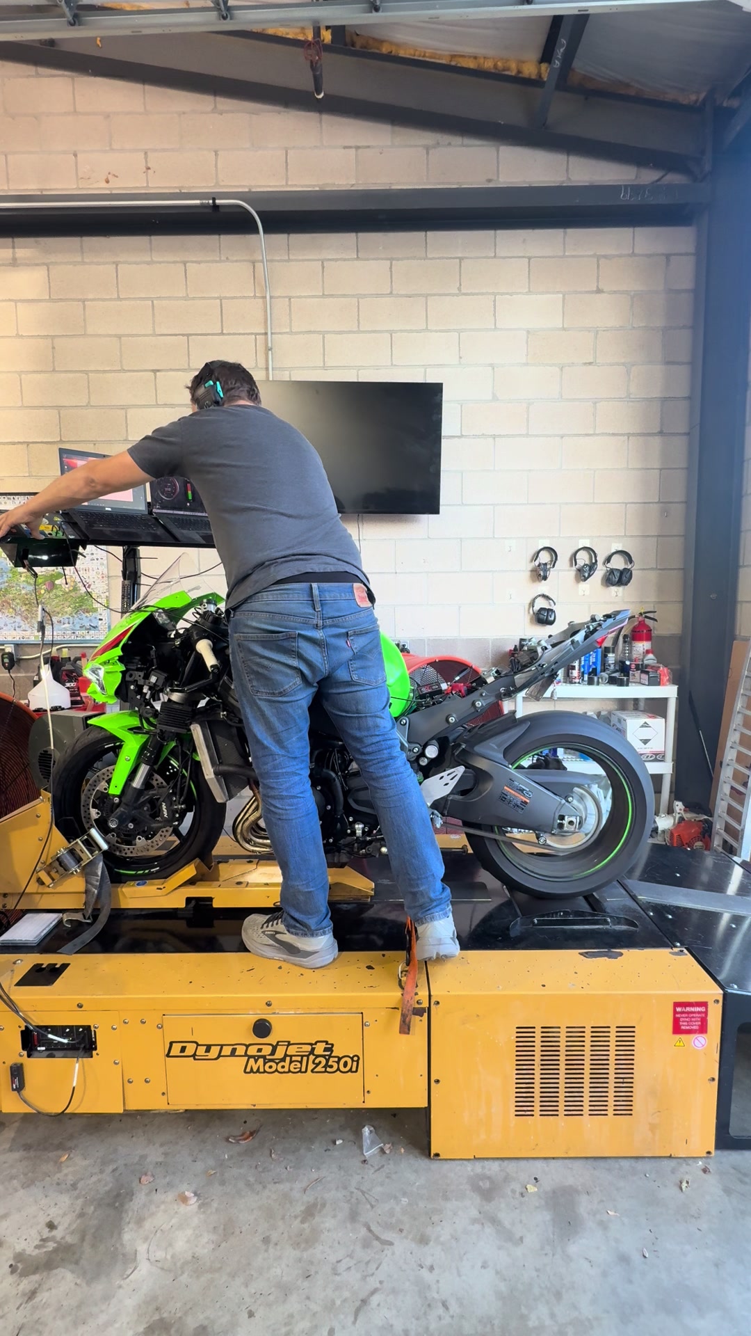 @MotoBros
