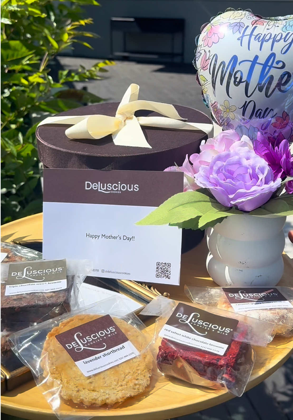 @DeLuscious Cookies