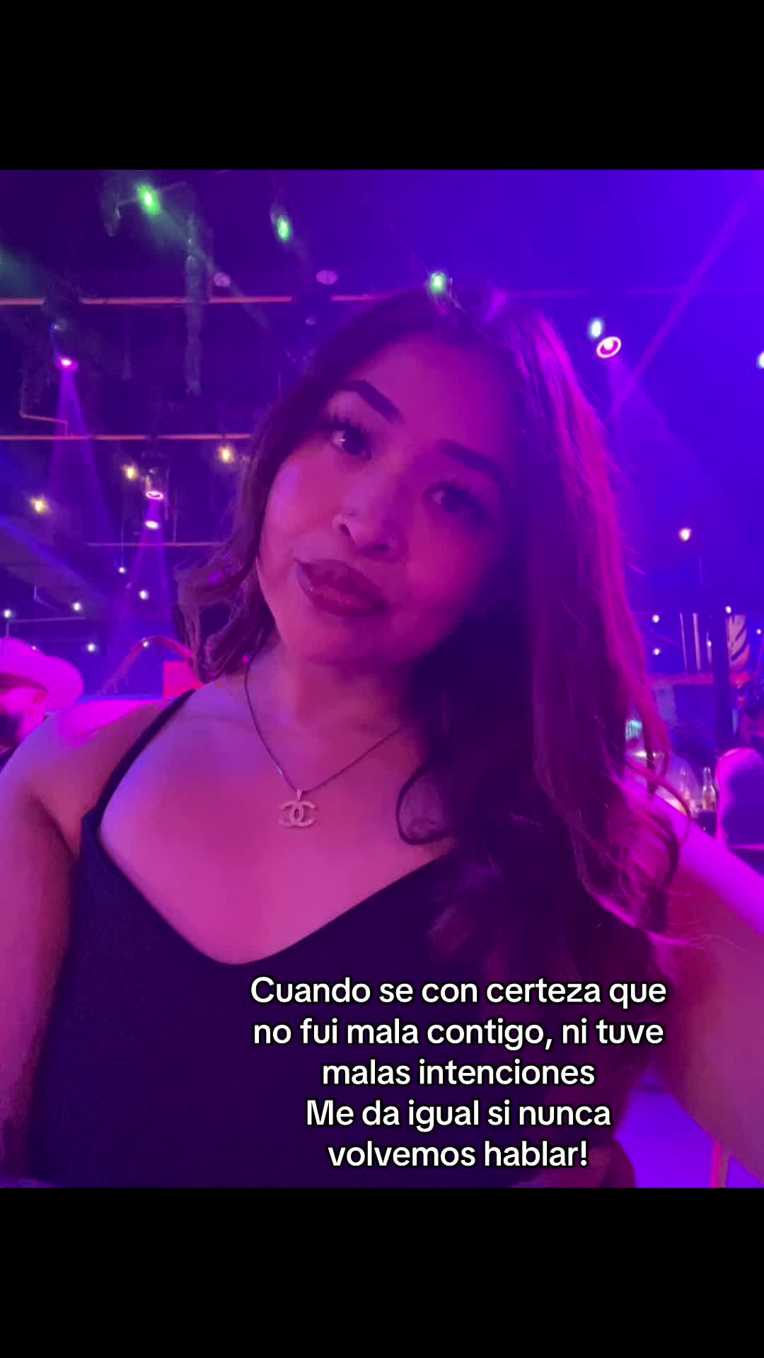 @V A N N Y 👽