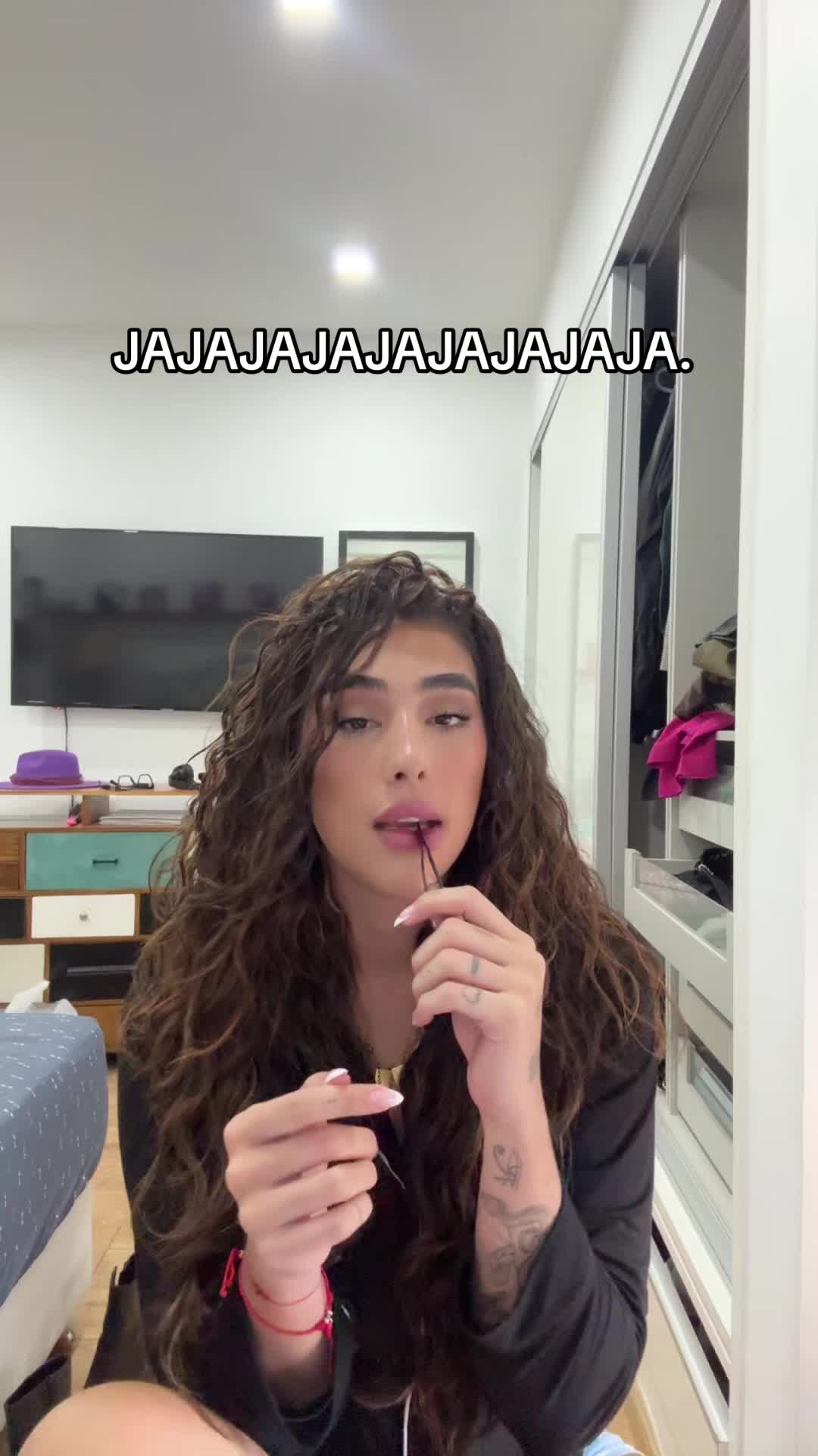 @Lalebarranco