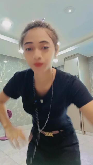 @syangmonikaEw
