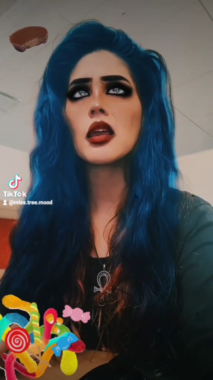 @MissTee 🇺🇲