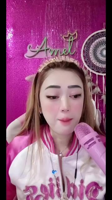 @icha.Laura