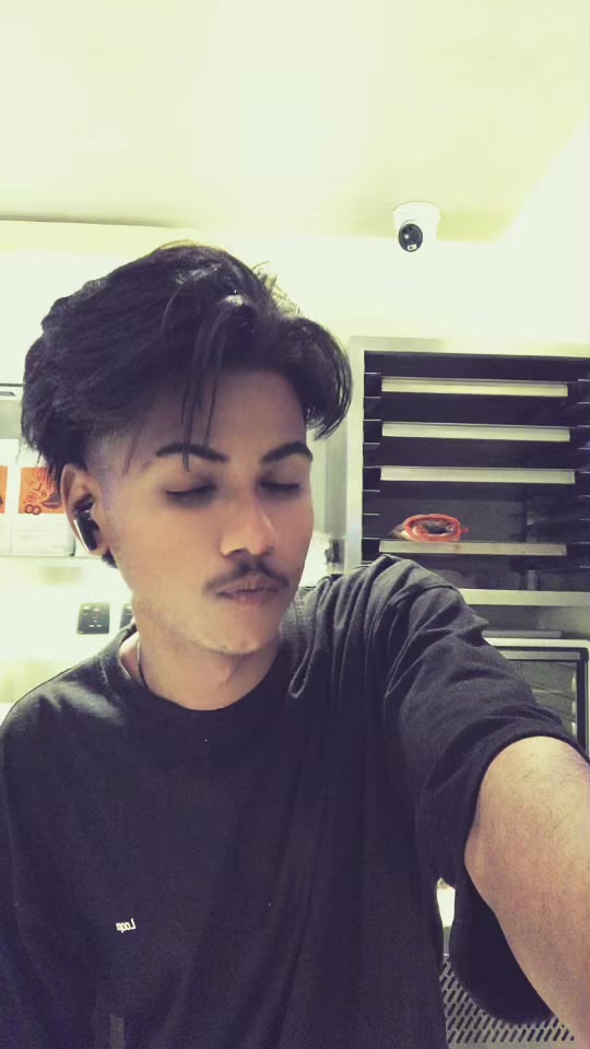 @Nikku 🥀