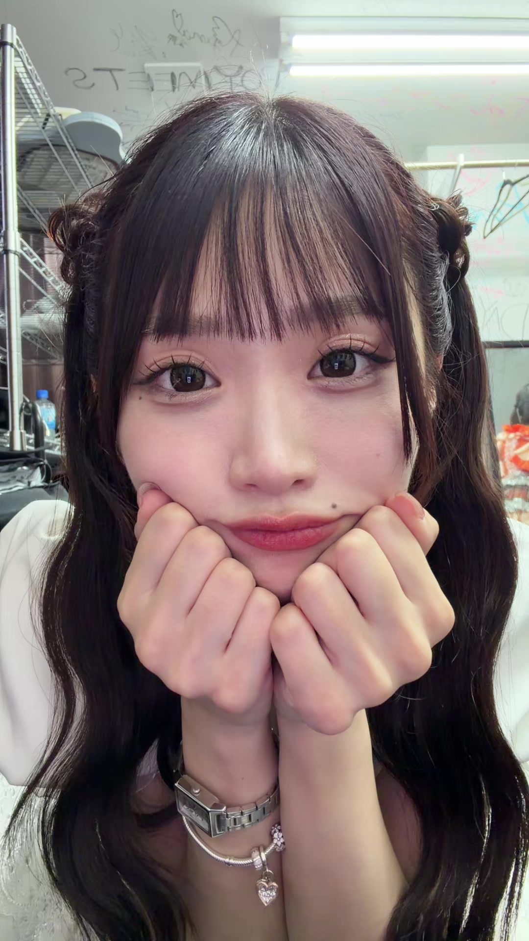 @ねむ