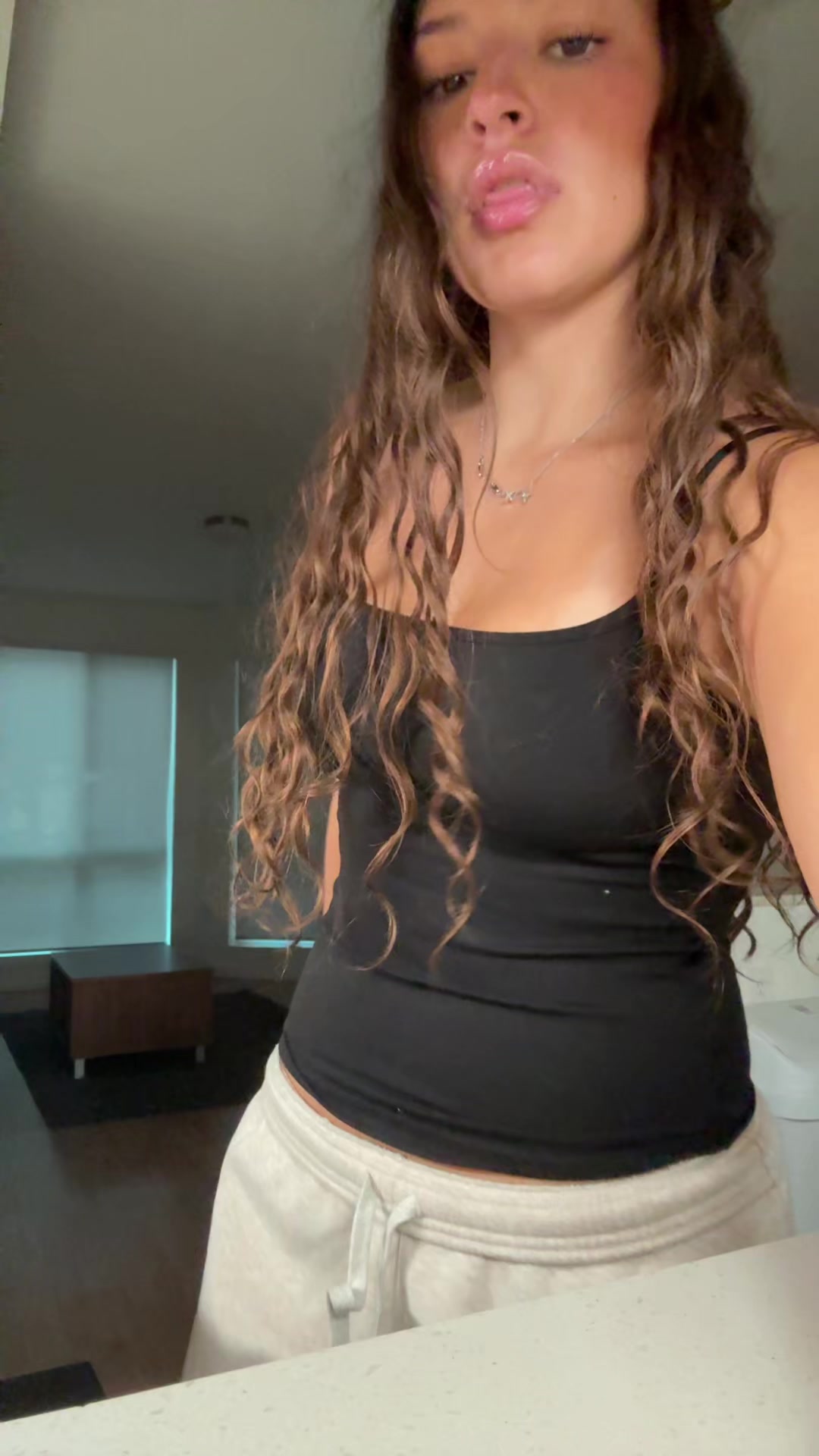 @X <3