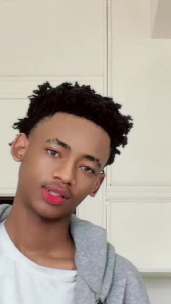 @Mbuso_Mbotho🐬