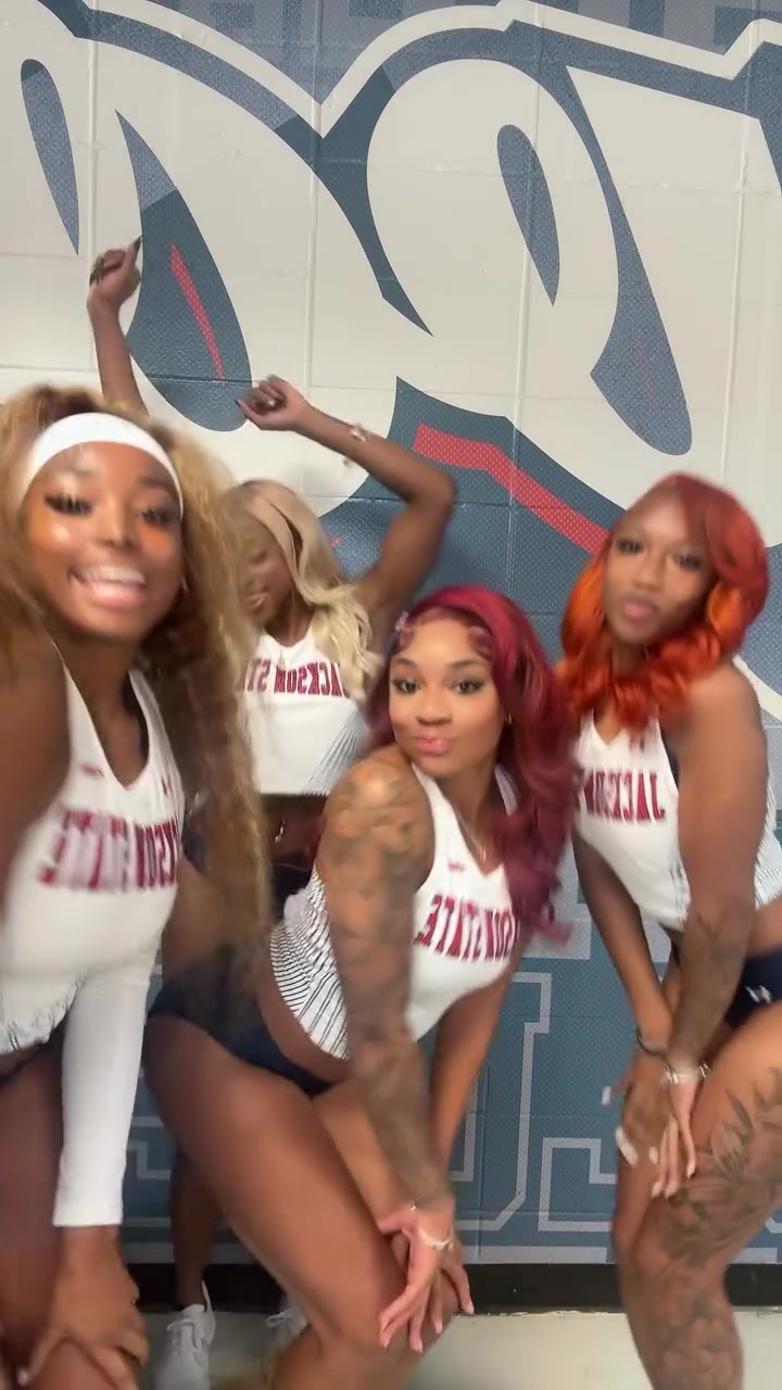 @unhypedathletics