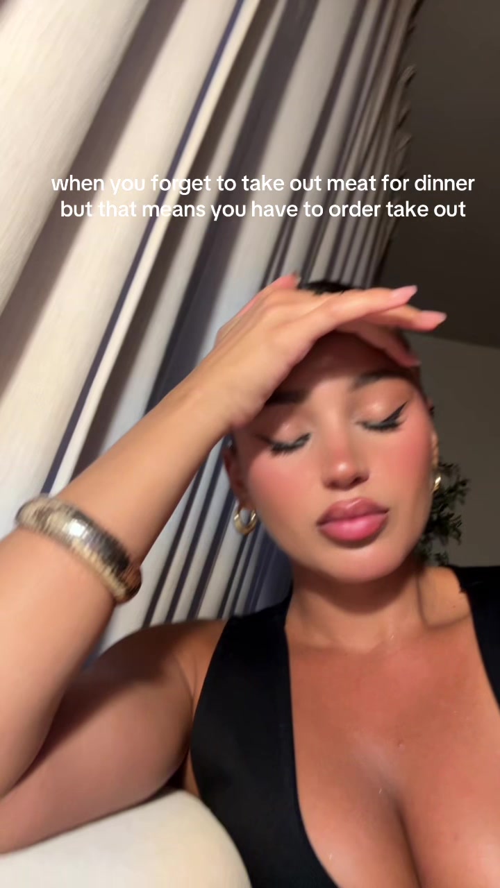@VAL MERCADO