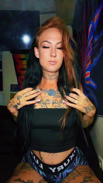 @ғͫʊͦcͭкͪɳͣ Tattedmommy420