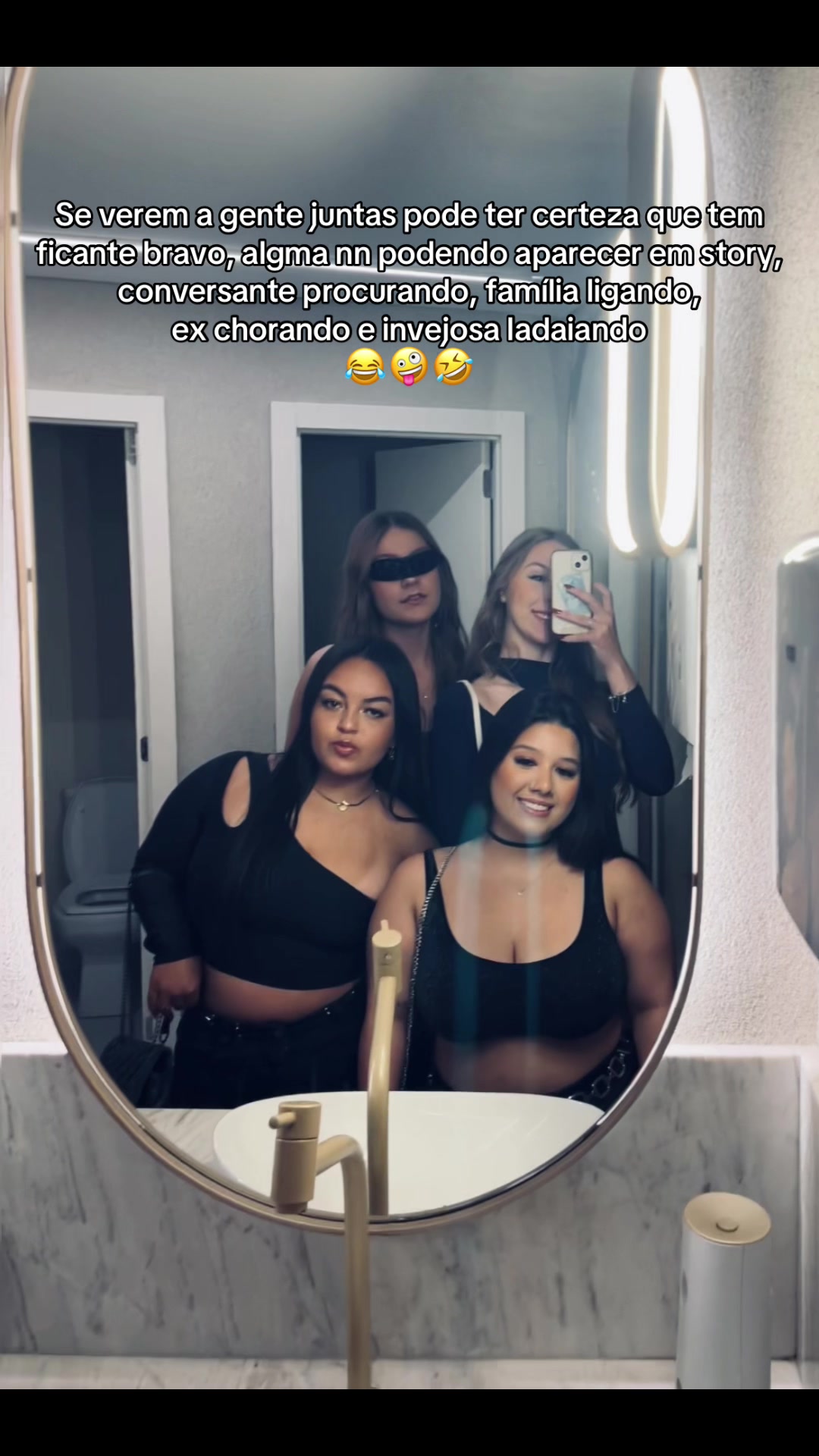 @Loiraaa