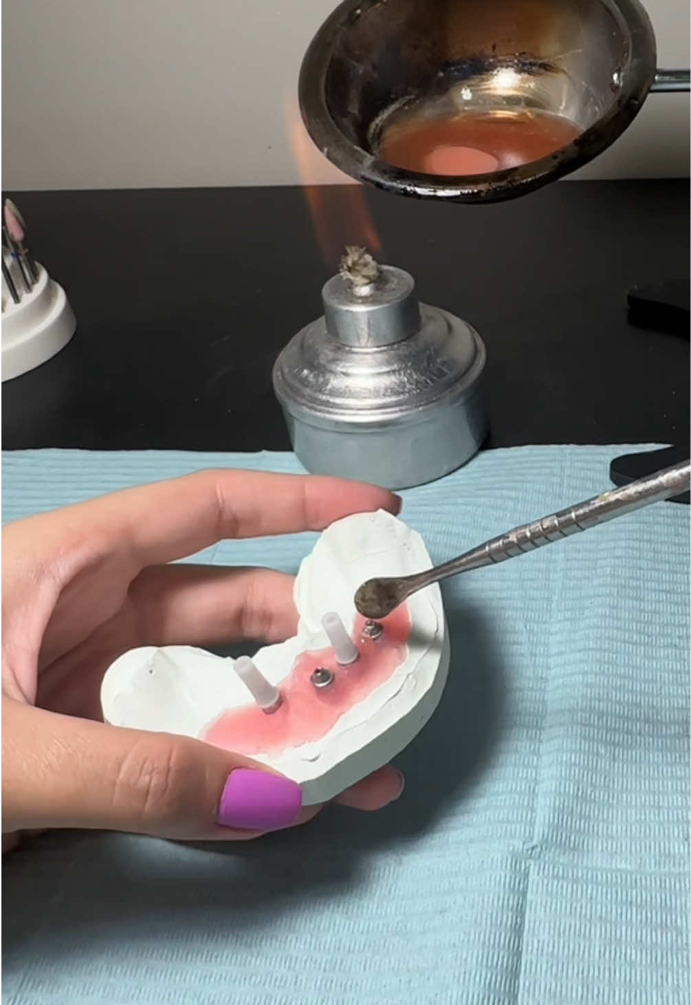 @Lab. de Prótese Dentária
