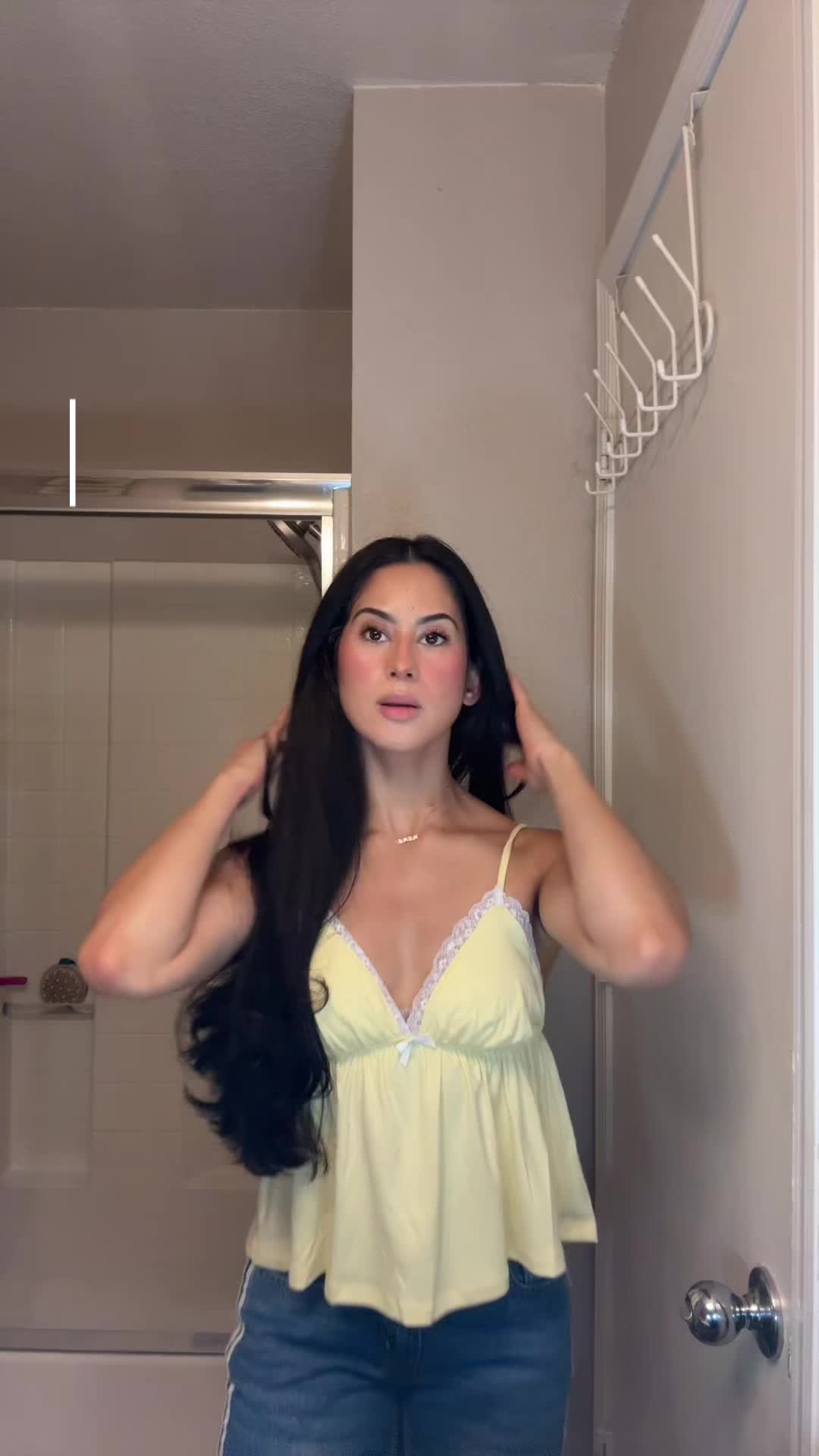 @moni