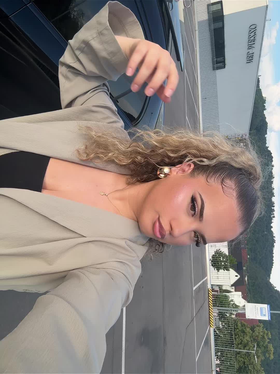 @Albinams