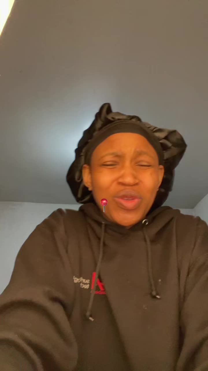 @queensalute_