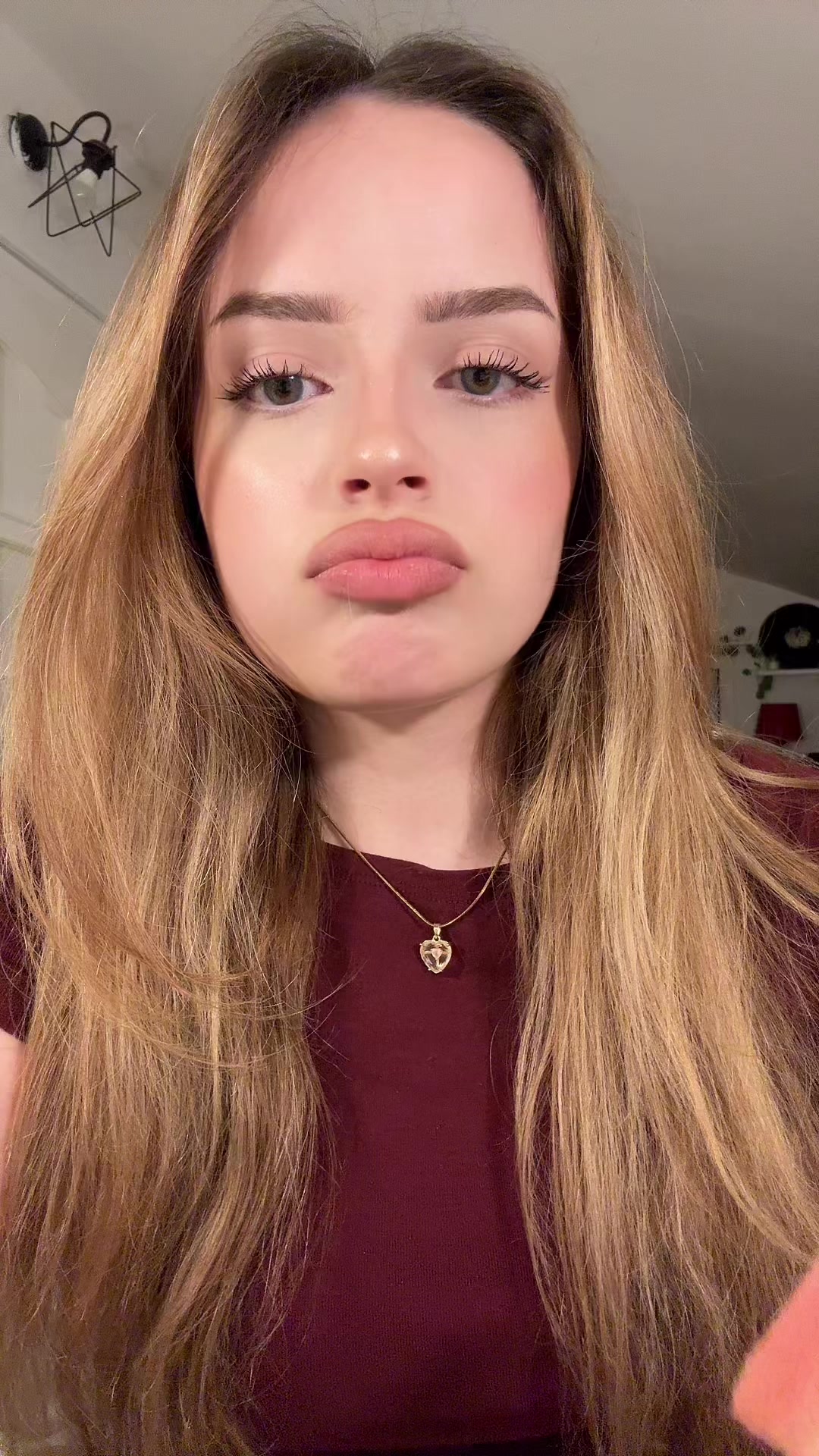 @Elaa