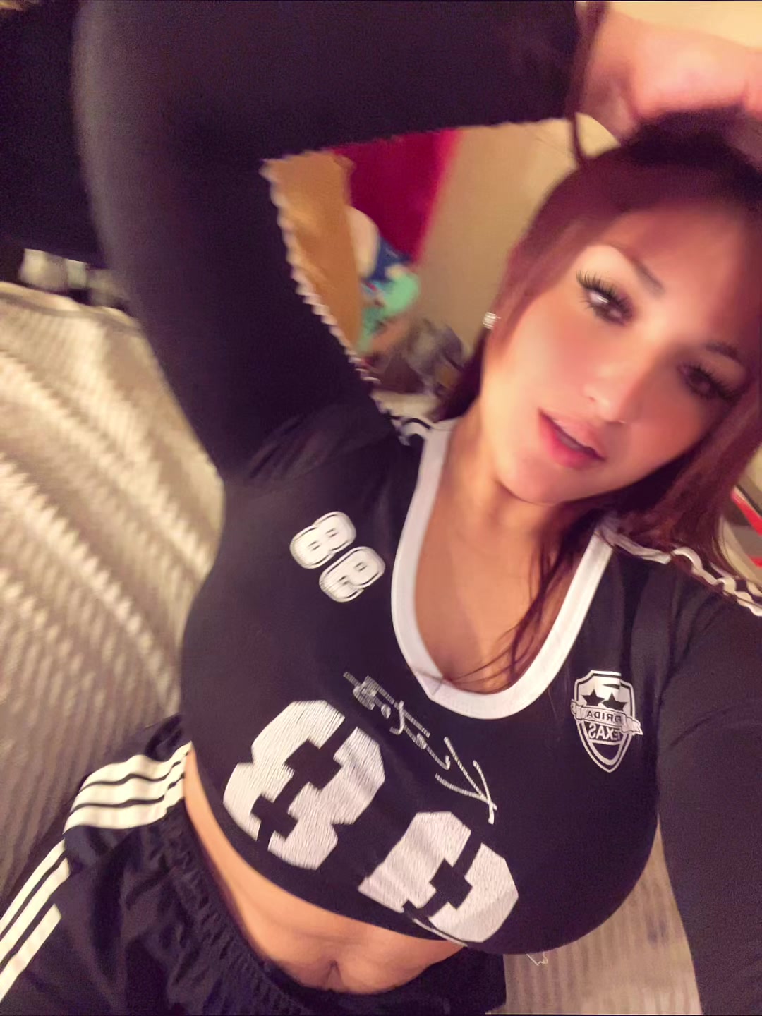 @Agussstina18
