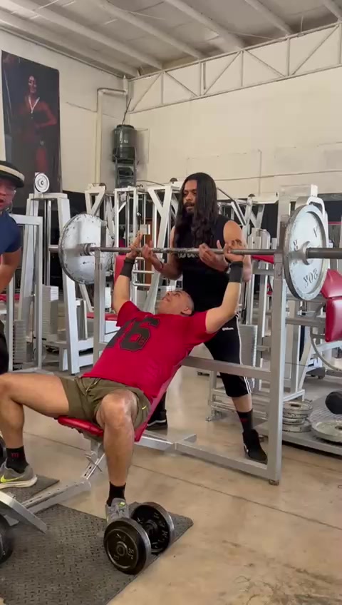 @Roberto Carlos Le&oacute;n Fit