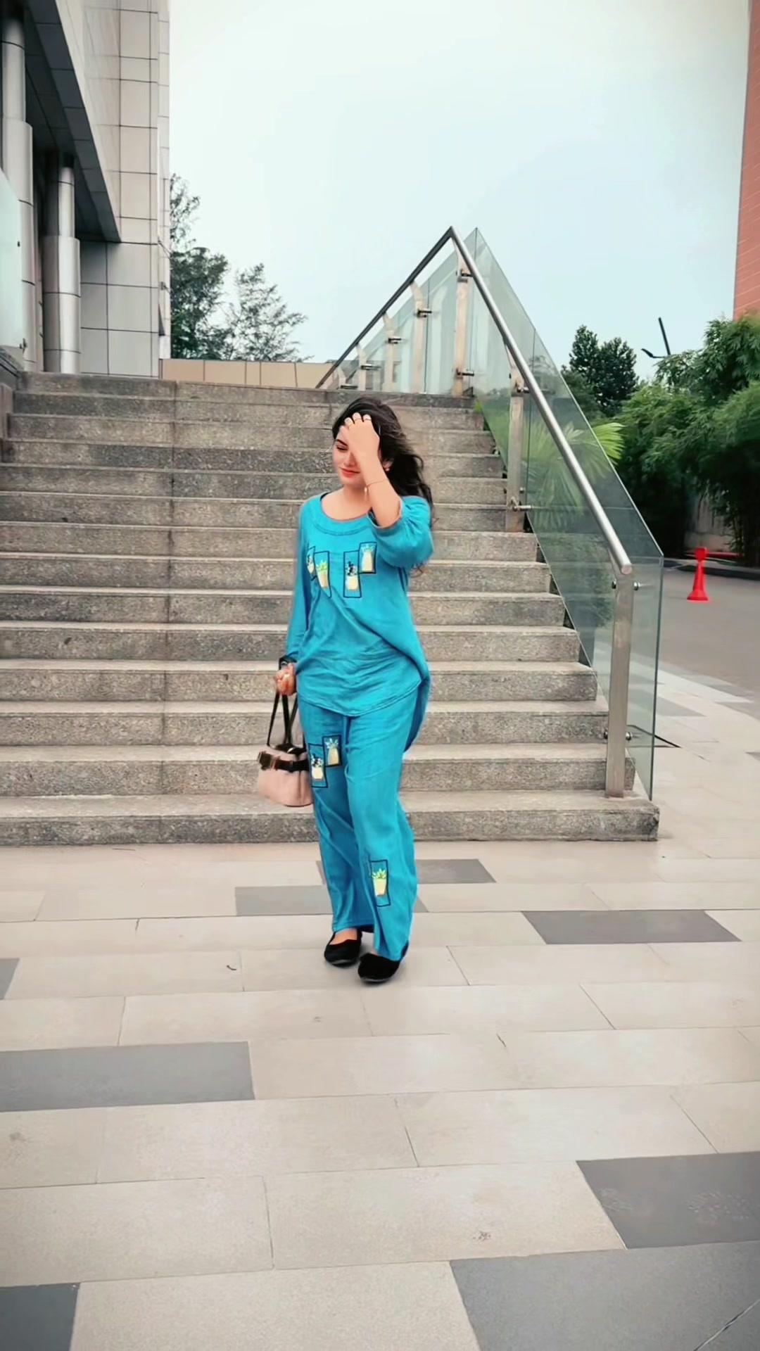 @🦋мєнυ(মেহু)🌹