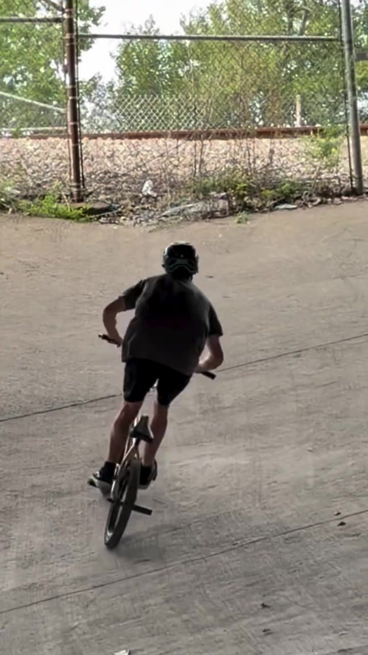 @BMX