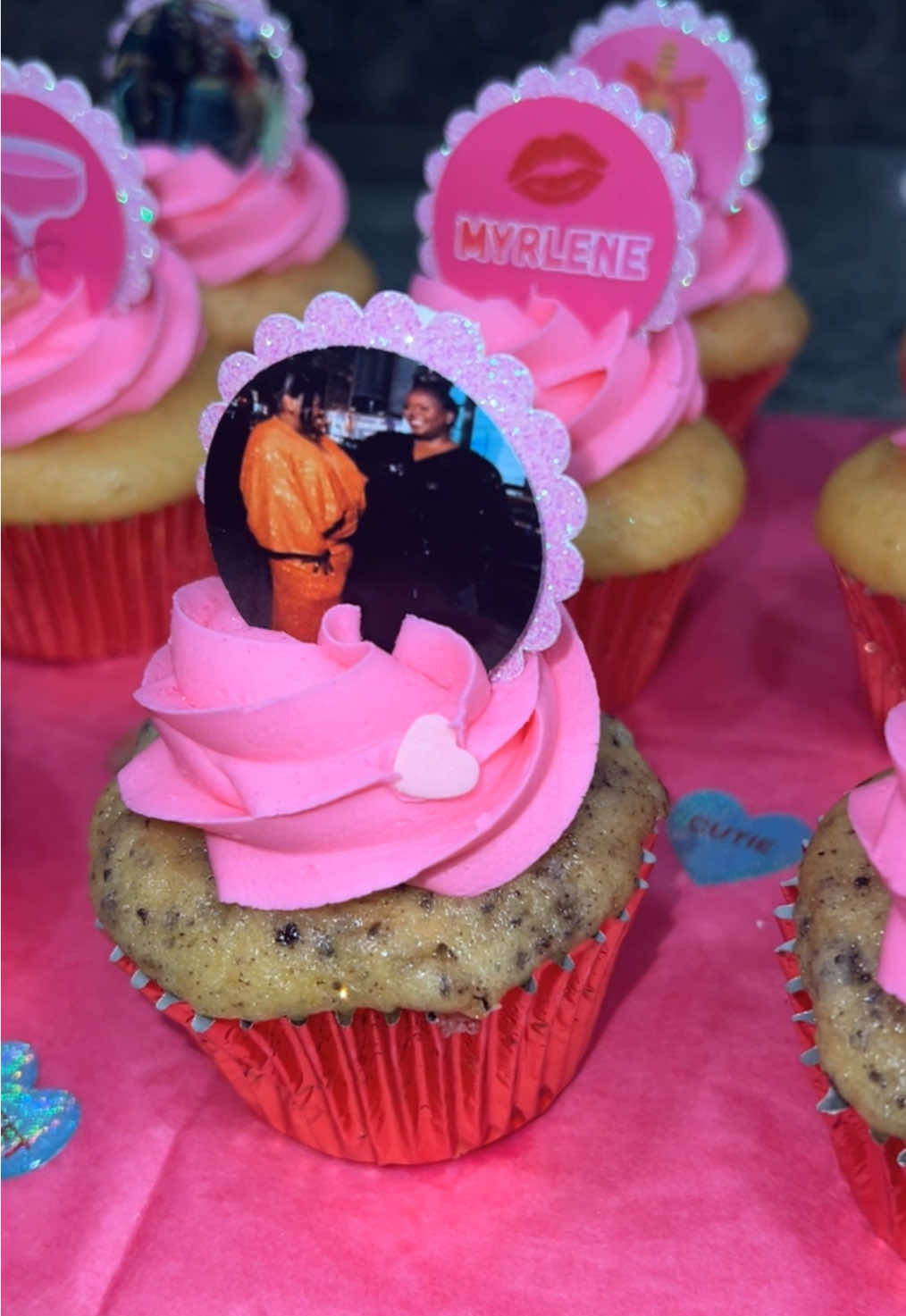 @Cupcakesbymonah