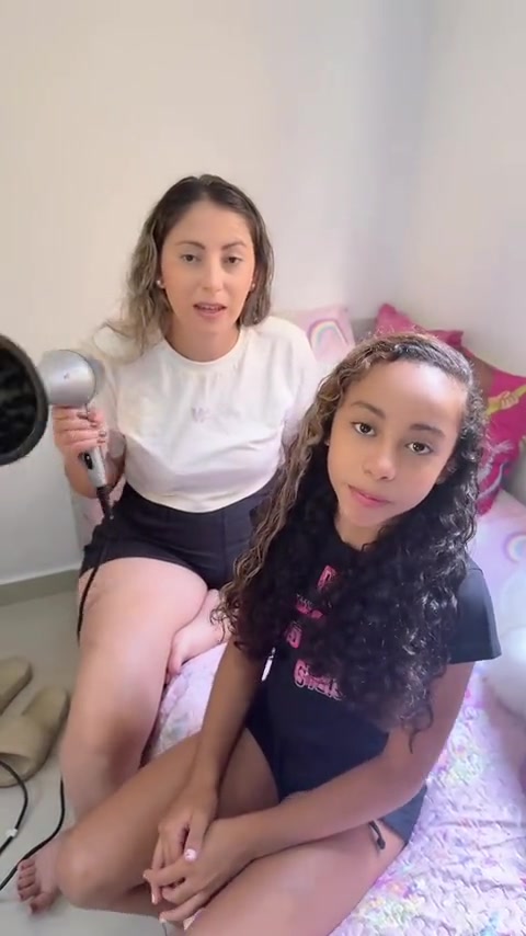 @LALAZINHA_NO_MUNDO_DAGINASTICA