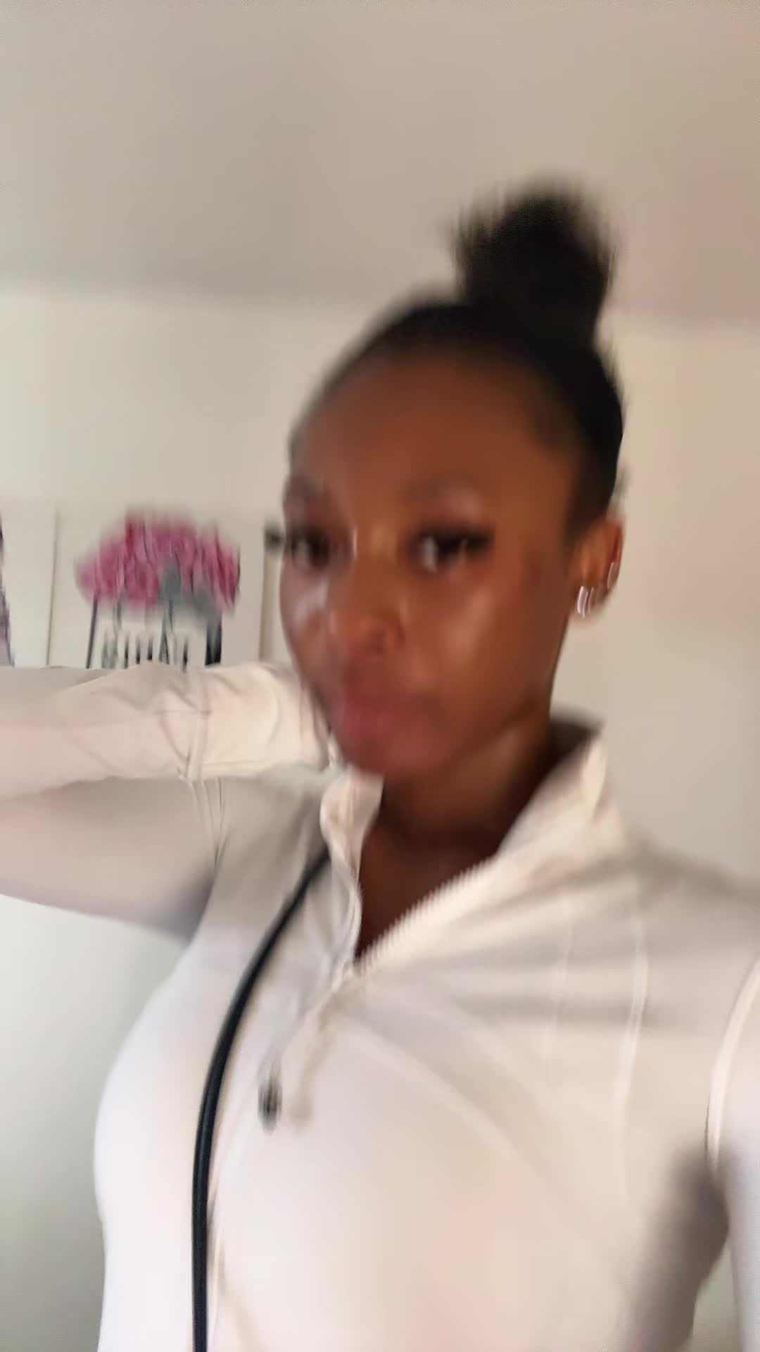 @prettylilfemdoll