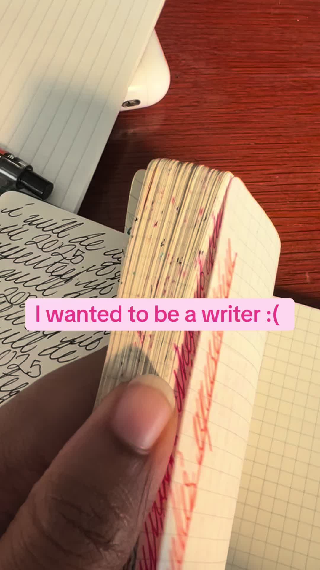 @Dylan | Writer | CC 📚🦋