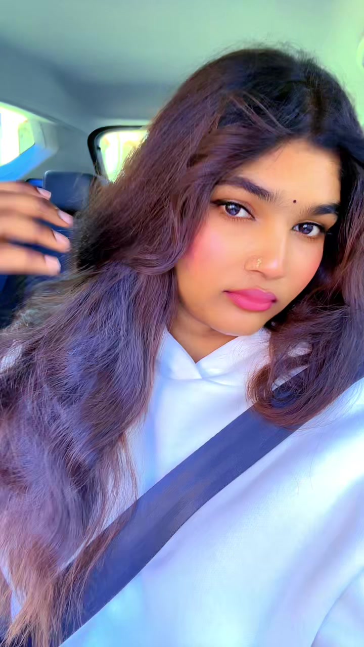 @கள்ளி ராணி👑♥️💋🇨🇭
