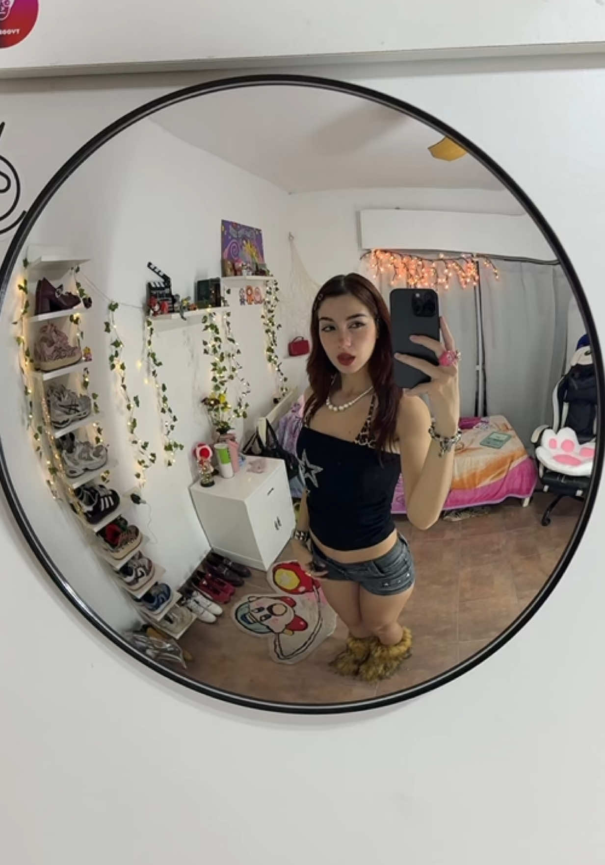 @vickyest