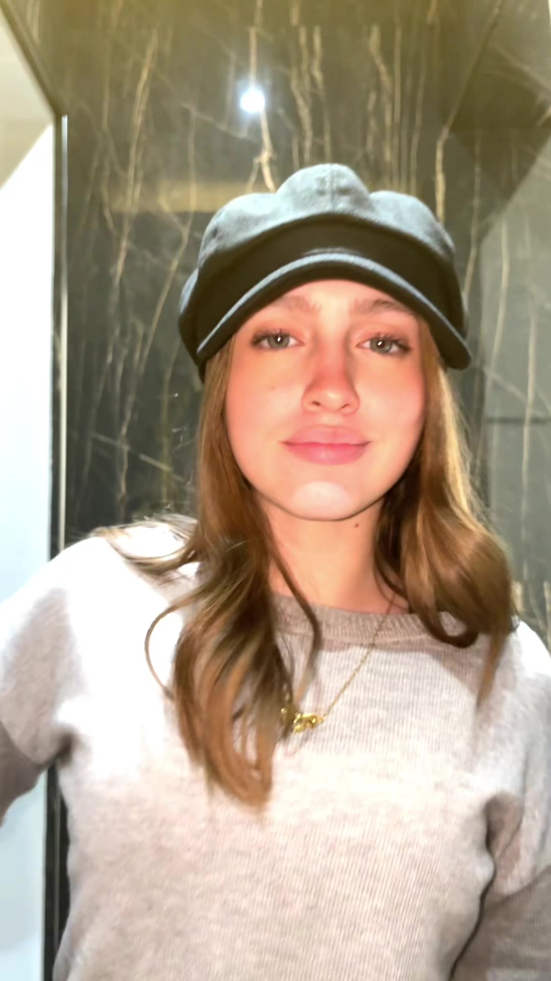 @𝒵𝑜𝑒𝓀𝓊𝓃𝒾𝓈𝒸𝒽𝒾