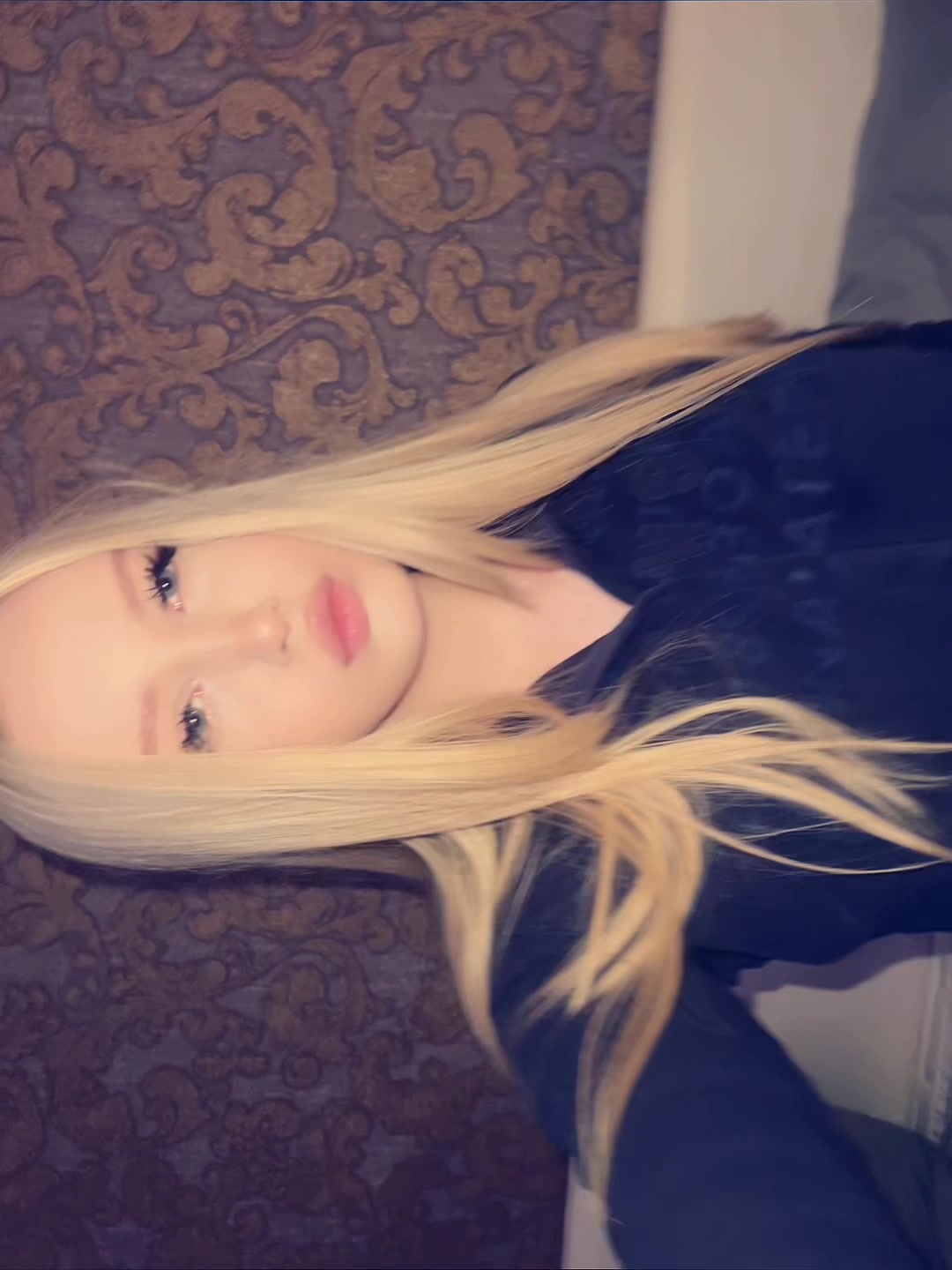 @🖤