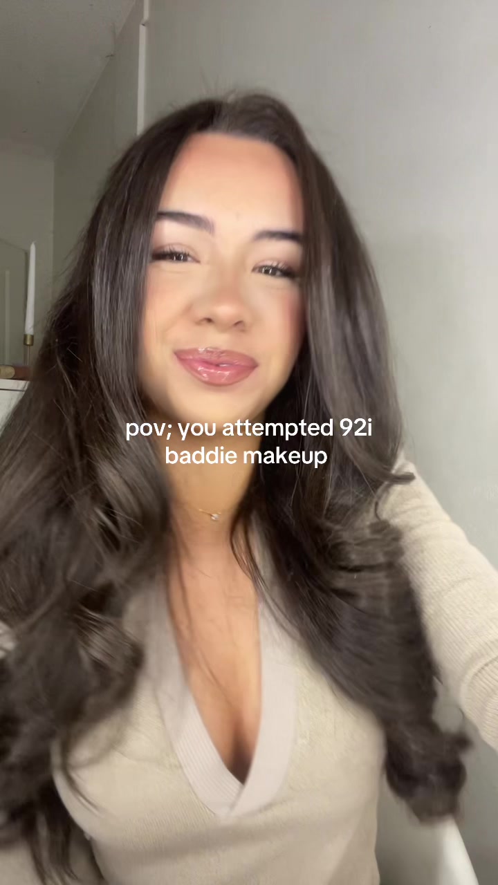 @LUCIANA ROSE