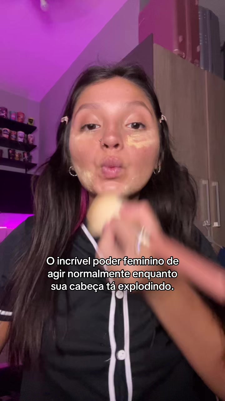@Larinha💨