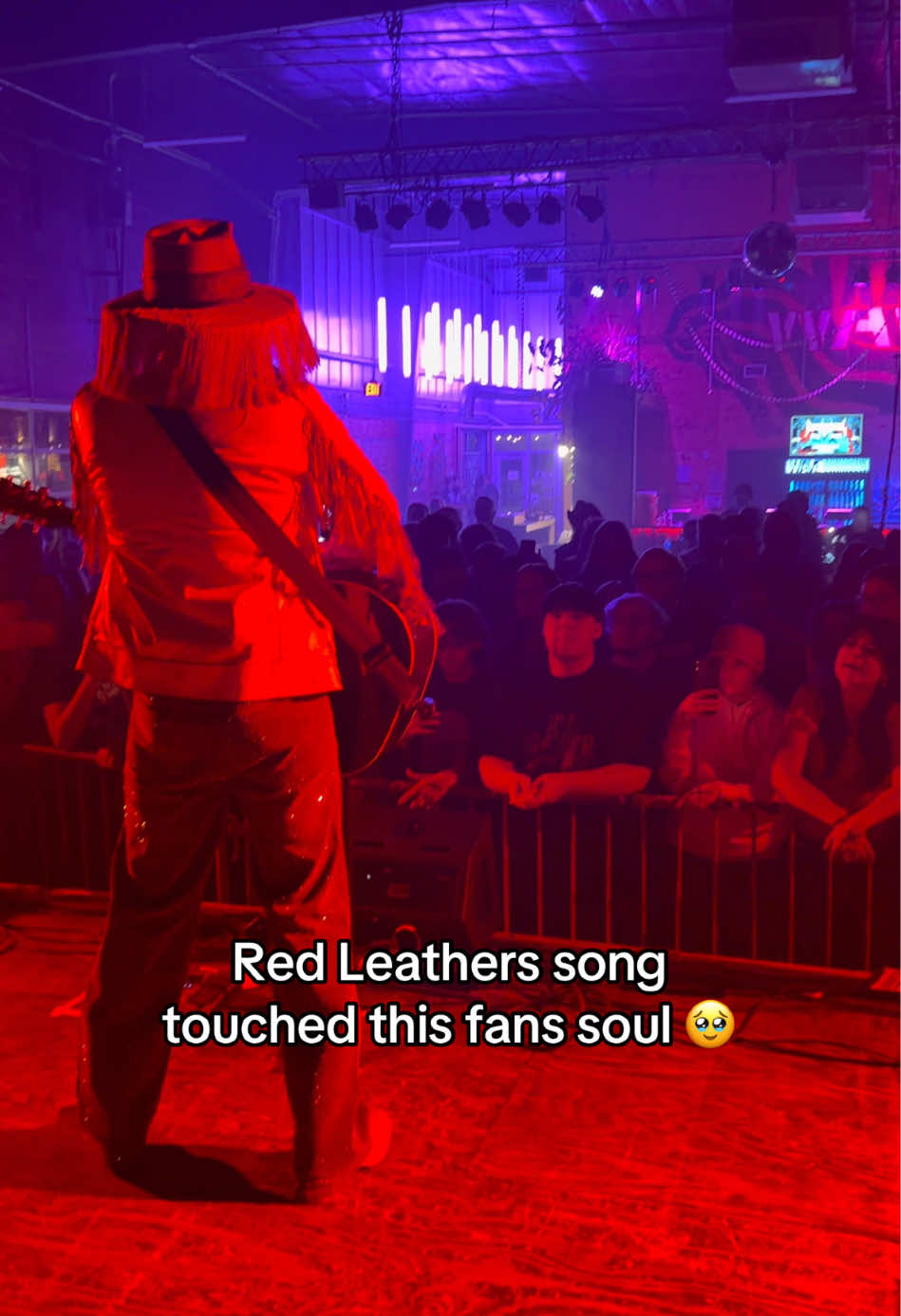 @RED LEATHER FAN PAGE
