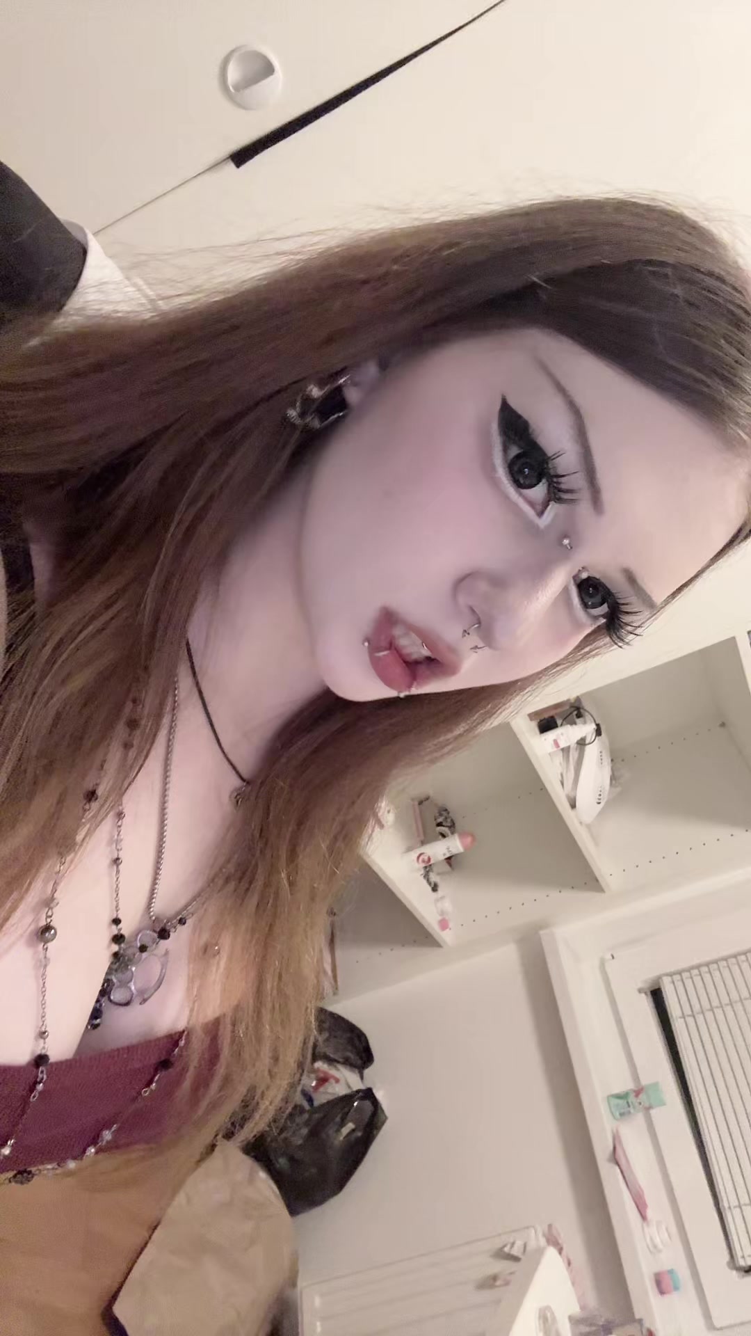 @лола <33
